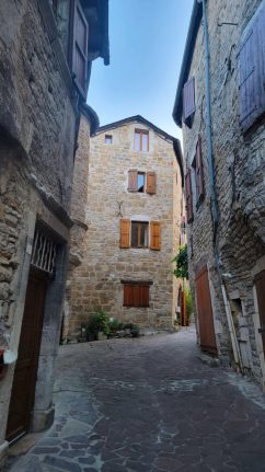 Sévérac-le-Château ruelle