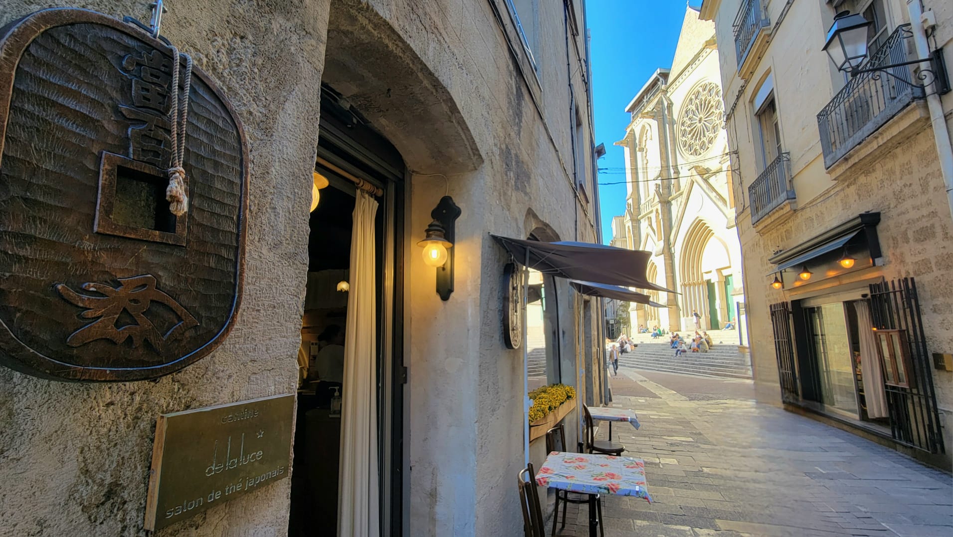 Extérieur restaurant japonais Saint Roch