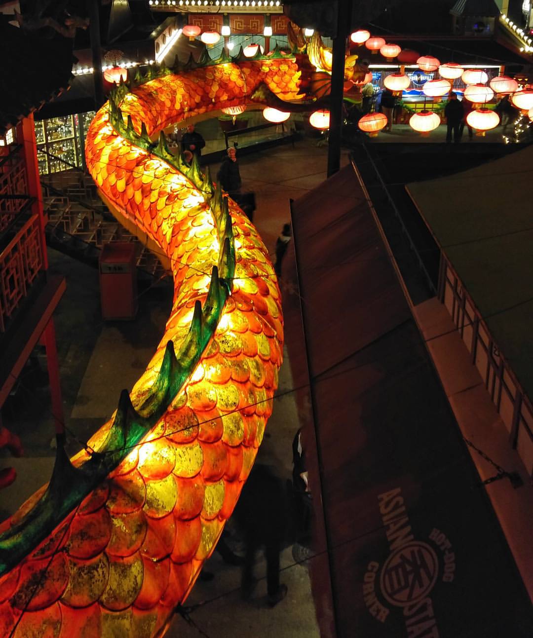 Quartier chinois Tivoli Gardens de nuit
