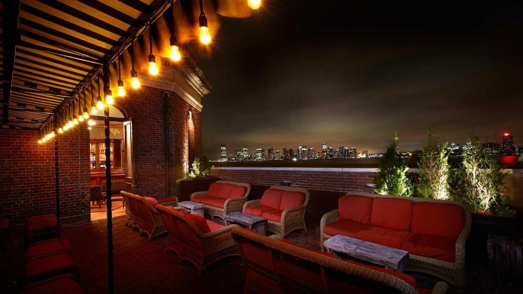 The Jane Hotel vue