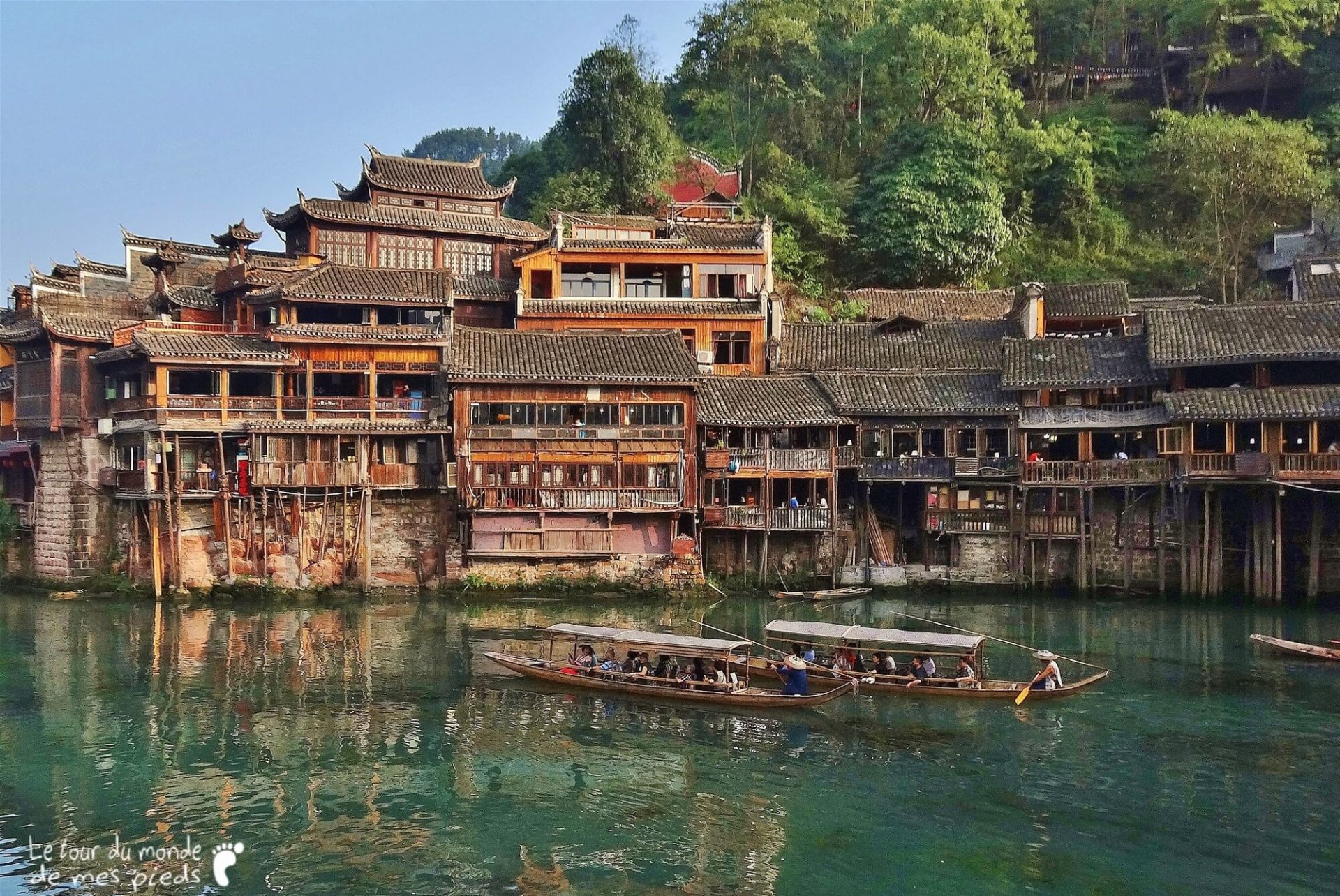 Fenghuang Chine maisons pilotis