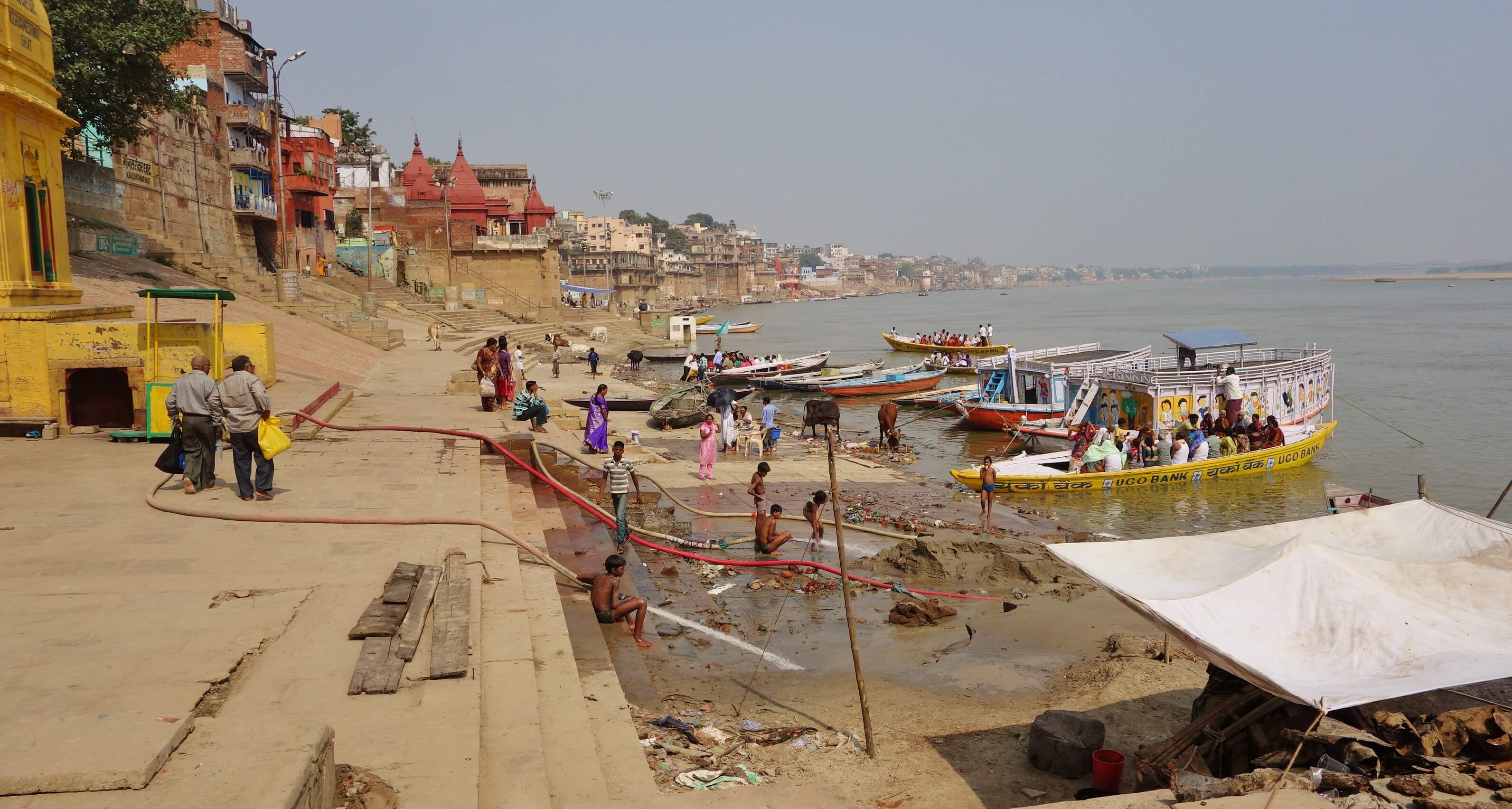 sur les bords du Gange à Varanasi