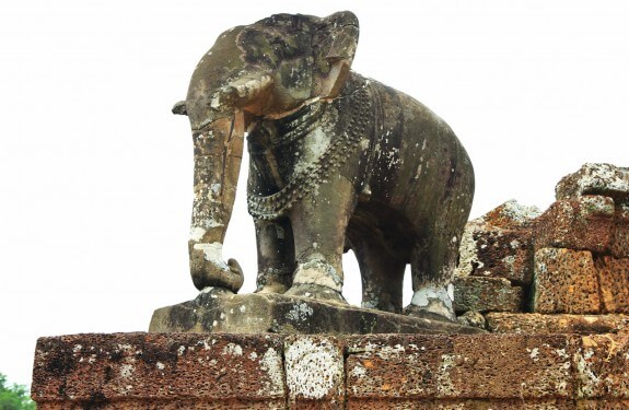 Temple Angkor Elephant Statue