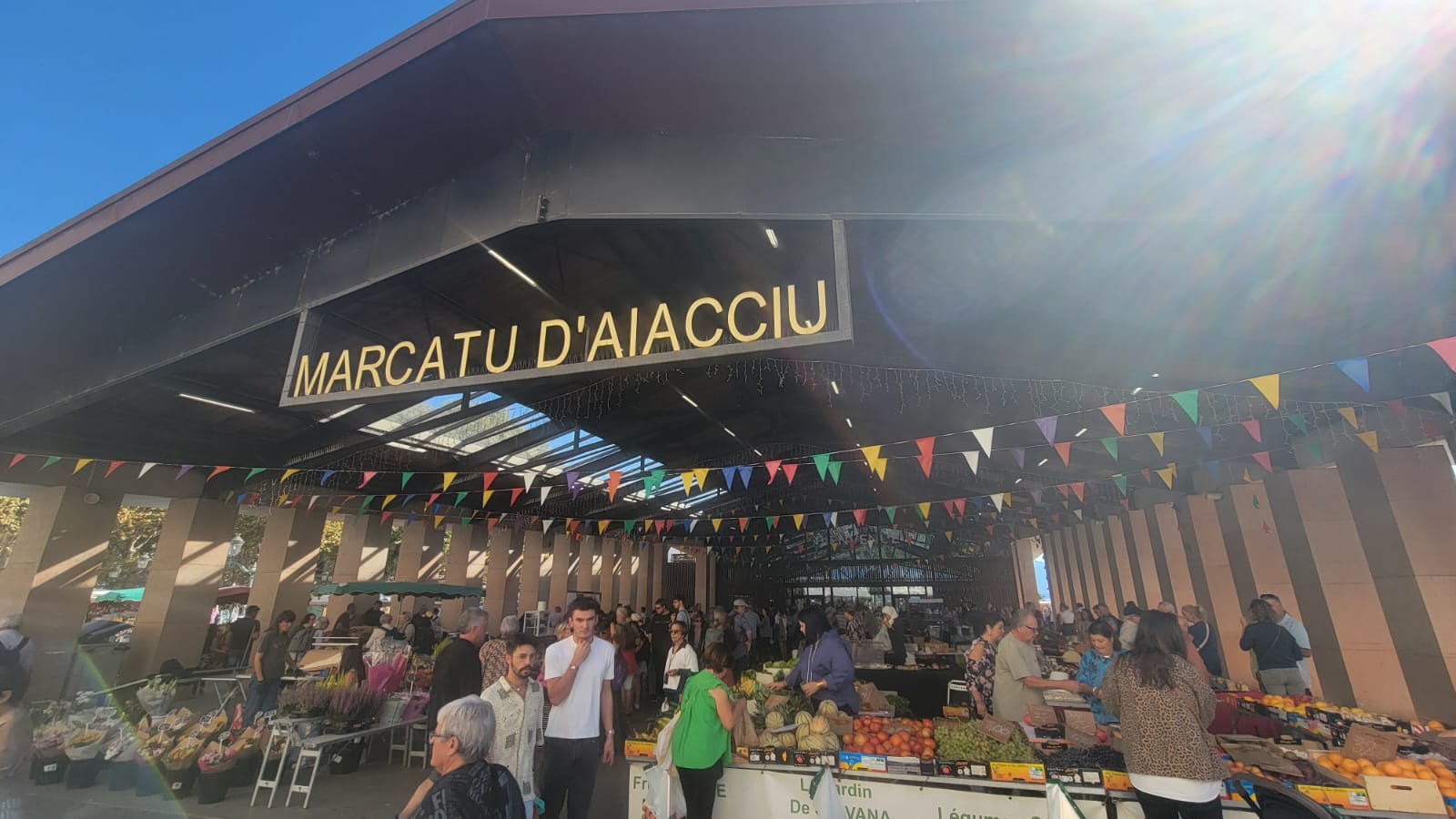 Marché Ajaccio partie couverte