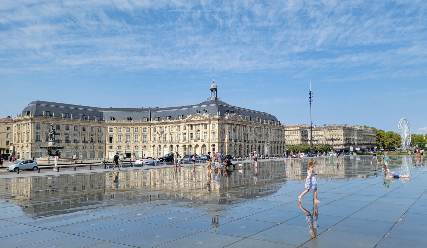 Miroir d'eau Bordeaux panorama