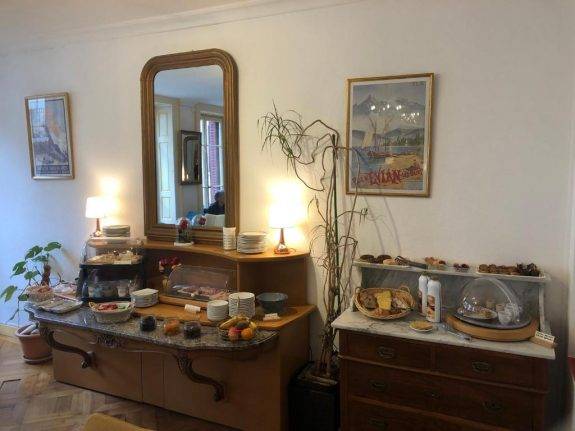 buffet petit déjeuner hôtel continental Evian les bains