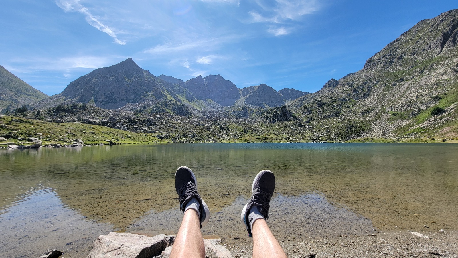 l’Estany de les Abelletes pieds panorama 