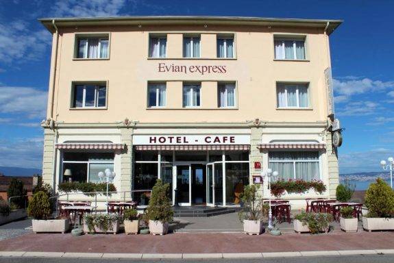 Hôtel Evian express façade