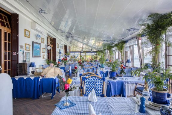 Restaurant bleu Hôtel Les Cygnes Evian les Bains