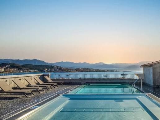Hôtel Ibis styles Napoléon Ajaccio piscine vue mer