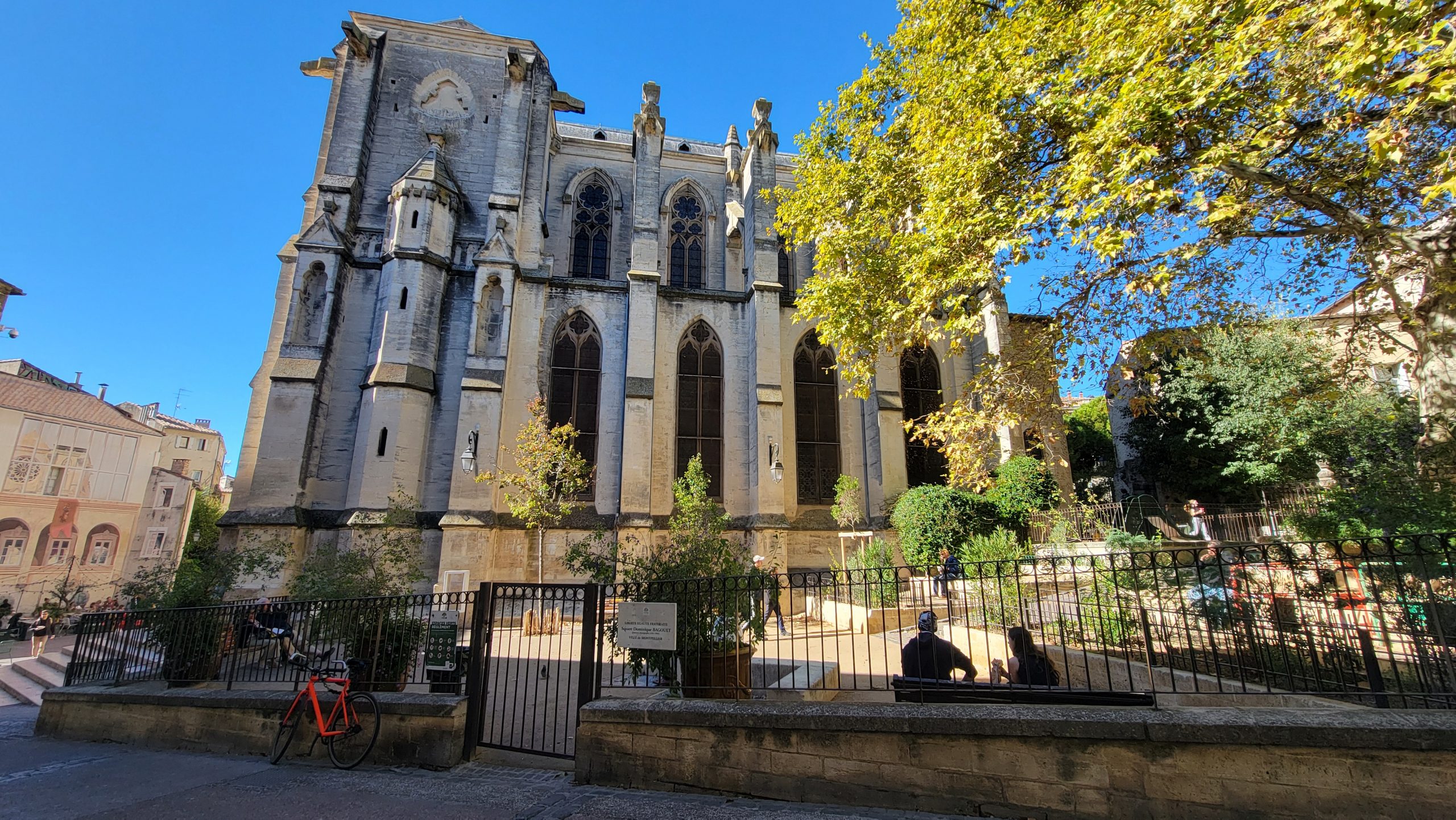 l'église Saint-Roch face latérale Montpellier 