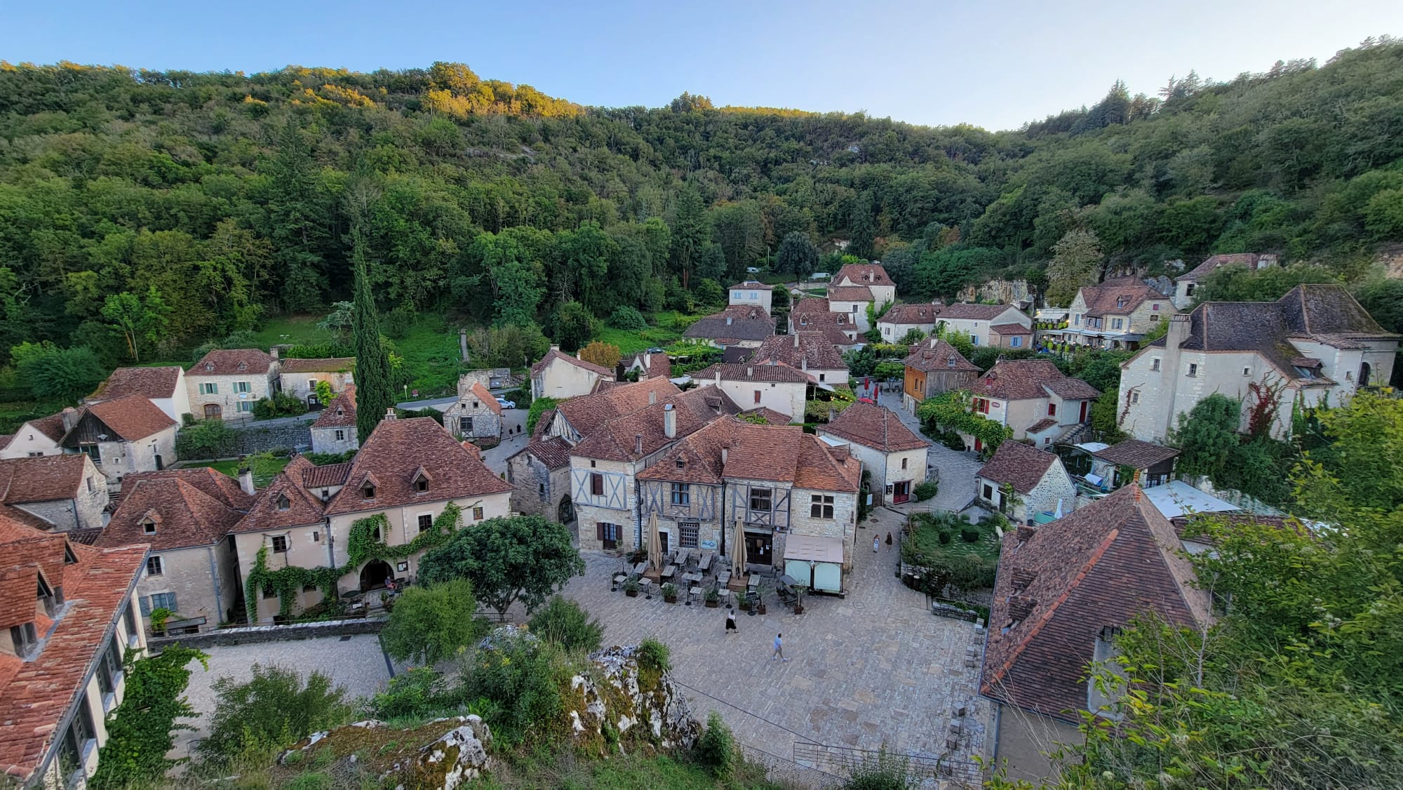 Panorama sur Saint-Cirq-Lapopie depuis les hauteurs