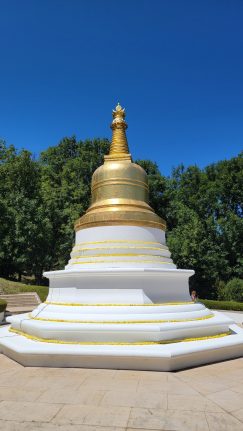 Stûpa temple bouddhiste en France