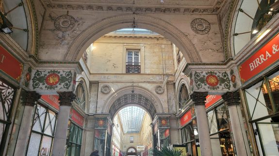Intérieur galerie bordelaise