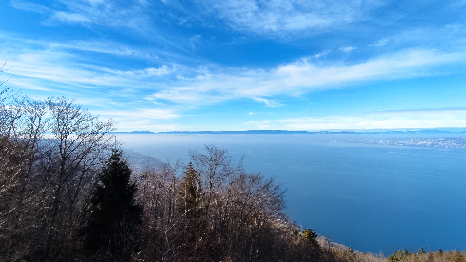 Hucel à Thollon panorama sur lac Léman 