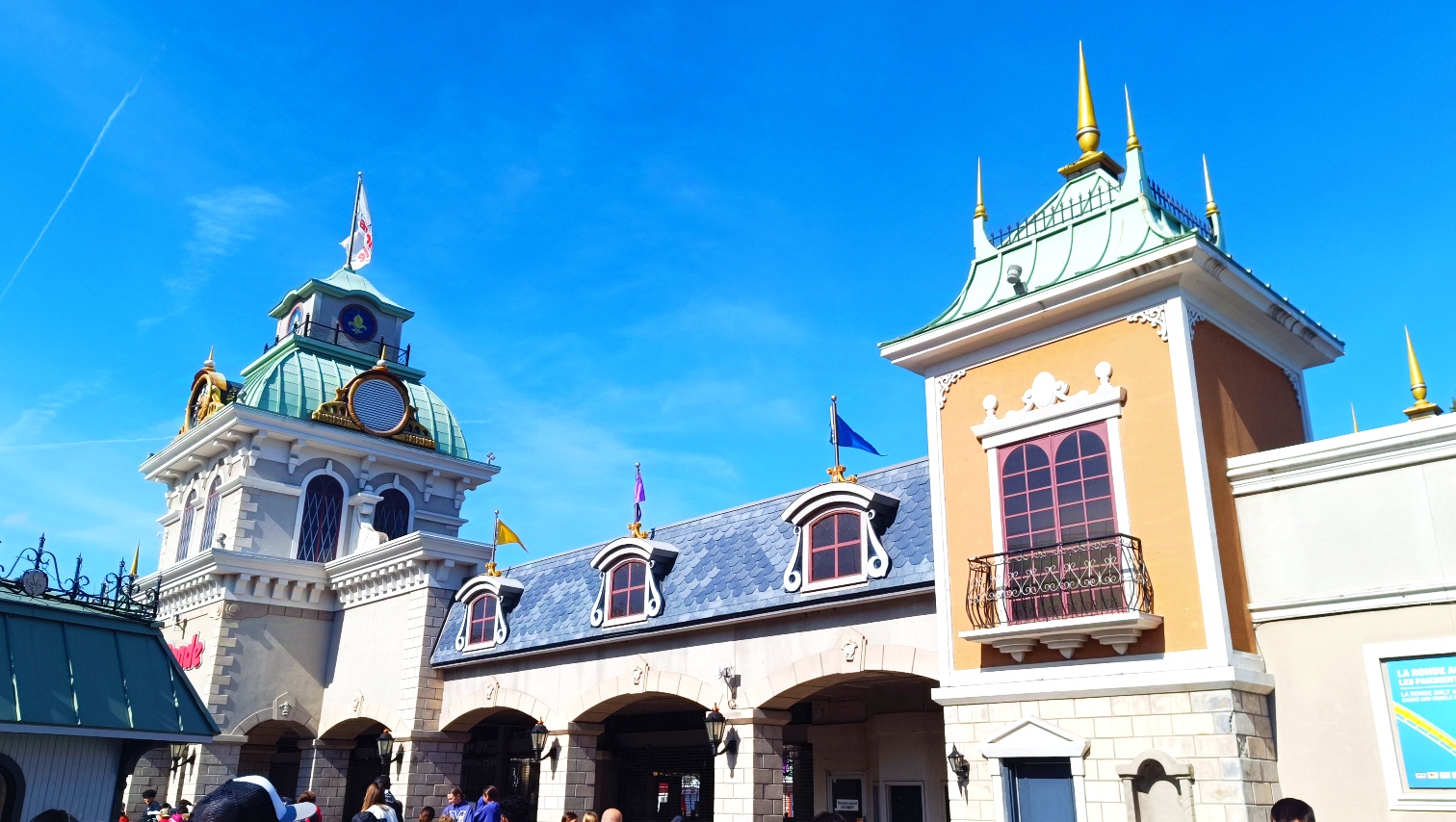 la-ronde-six-flags