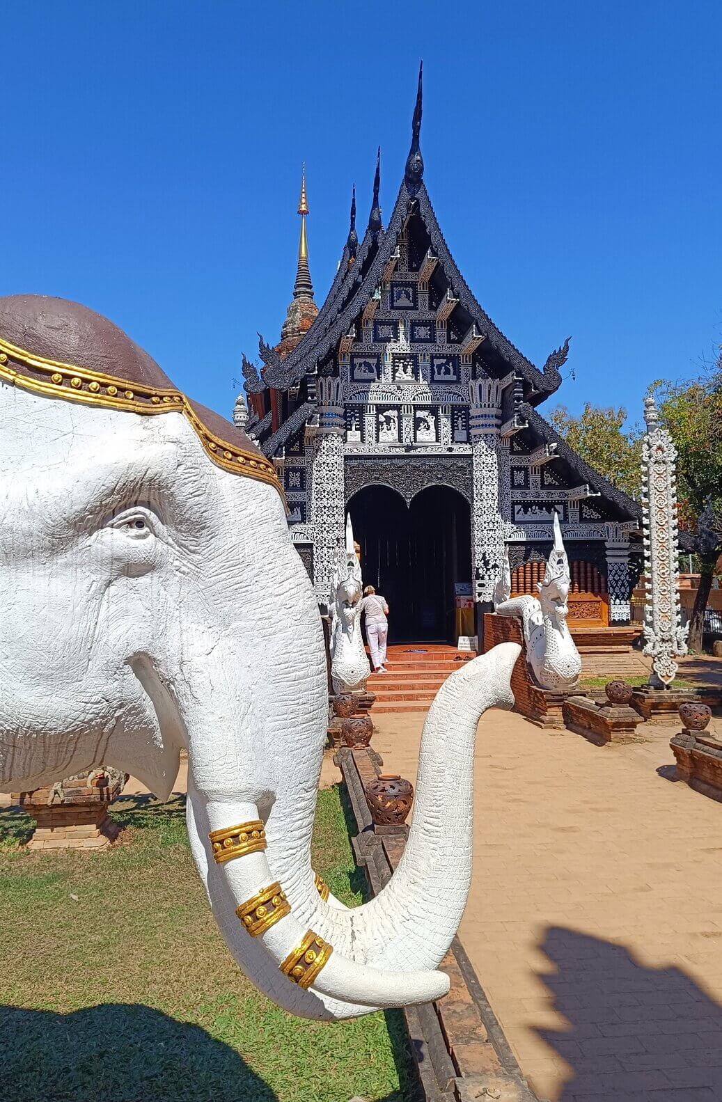 Wat Lok Moli
