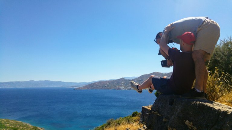 pieds elounda bay TF1 sept à huit reportage blogueurs