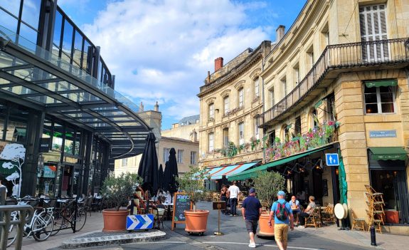 Place des grands hommes Bordeaux