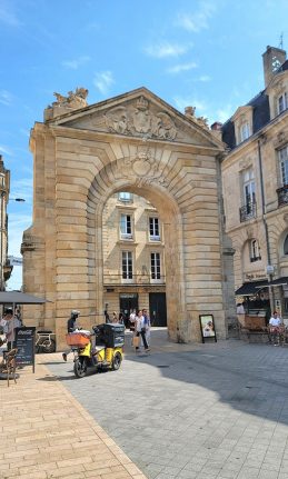 Porte Dijeaux Bordeaux