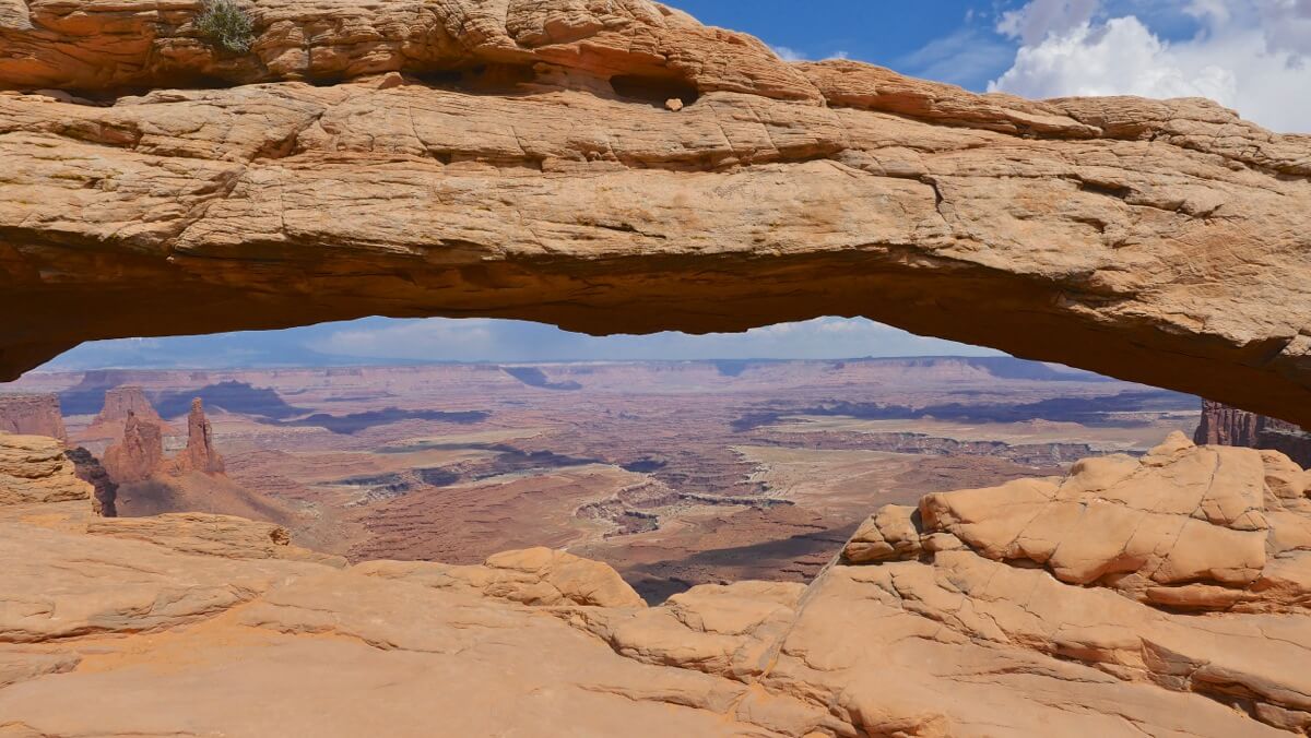 Mesa Arch Canyonlands