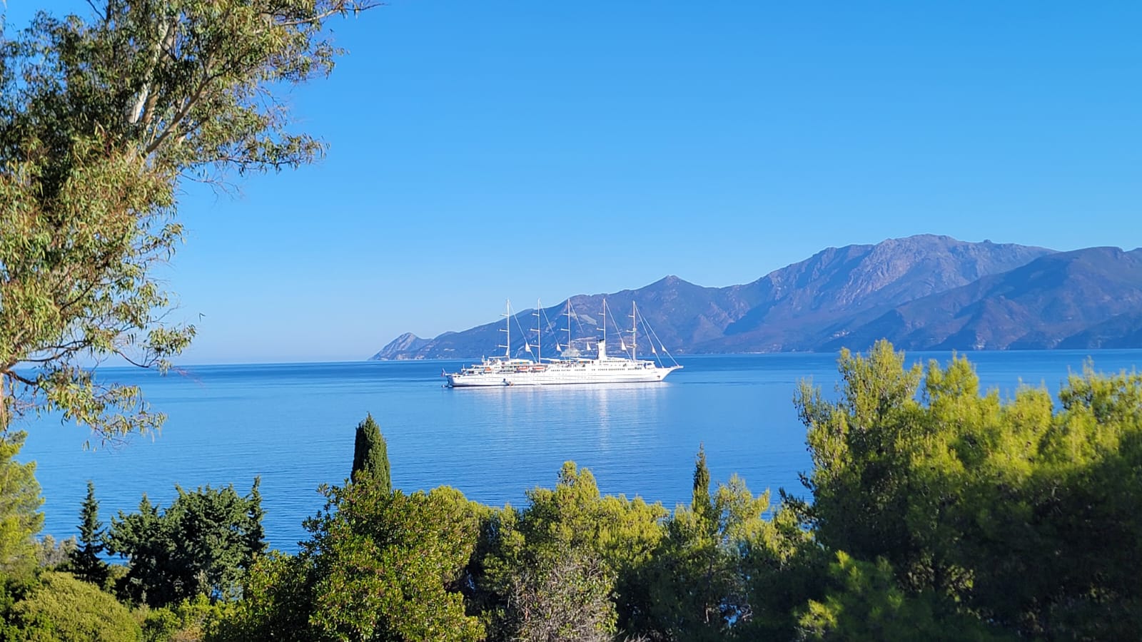 Bateau baie de Saint-Florent Corse