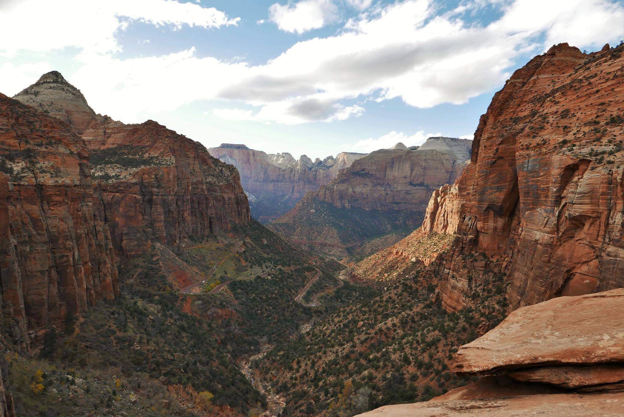 Zion canyon overlook trail